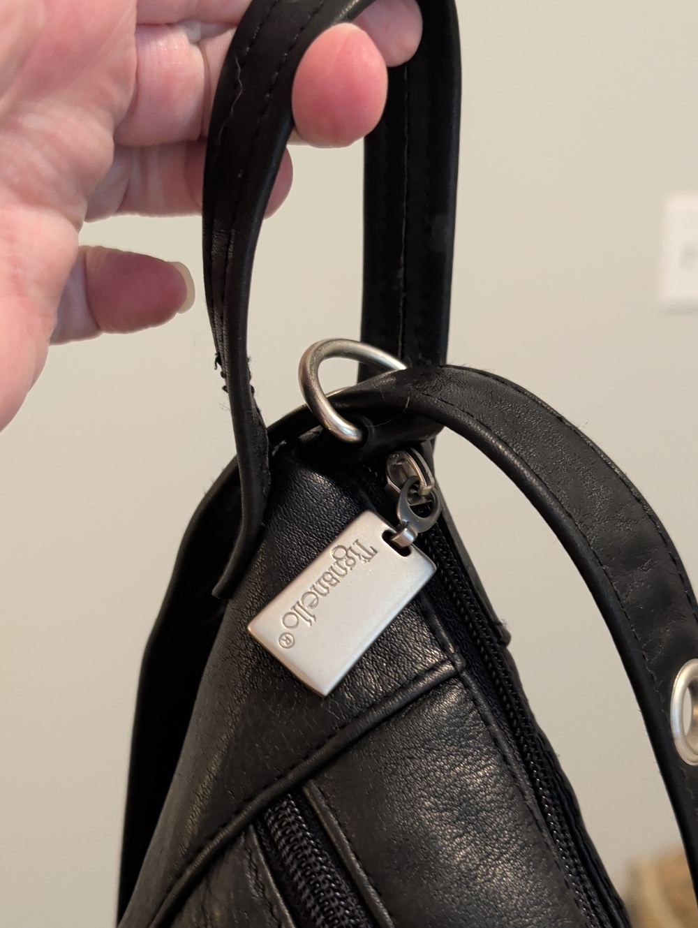 TIGNANELLO-Black Leather Crossbody - Classic Women's Shoulder Bag - Picture 9 of 9